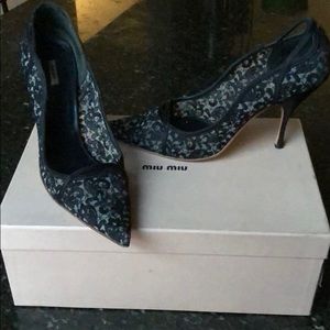 Gorgeous Miu Miu lace black pumps - size 39